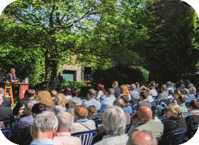 Pfingsten unter freiem Himmel
